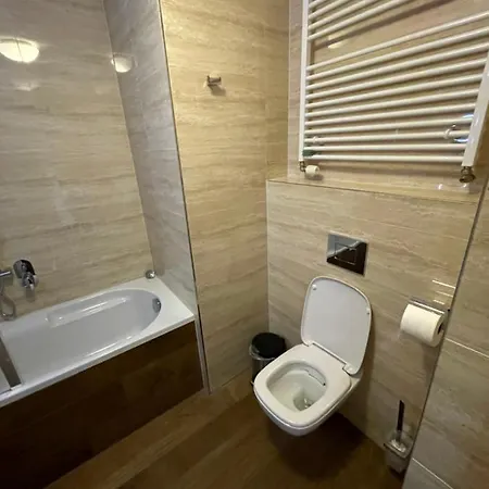 Appartement Apartman Resident C102 - Slunne Prostorne Studio 1kk S Kuchyni A Terasou